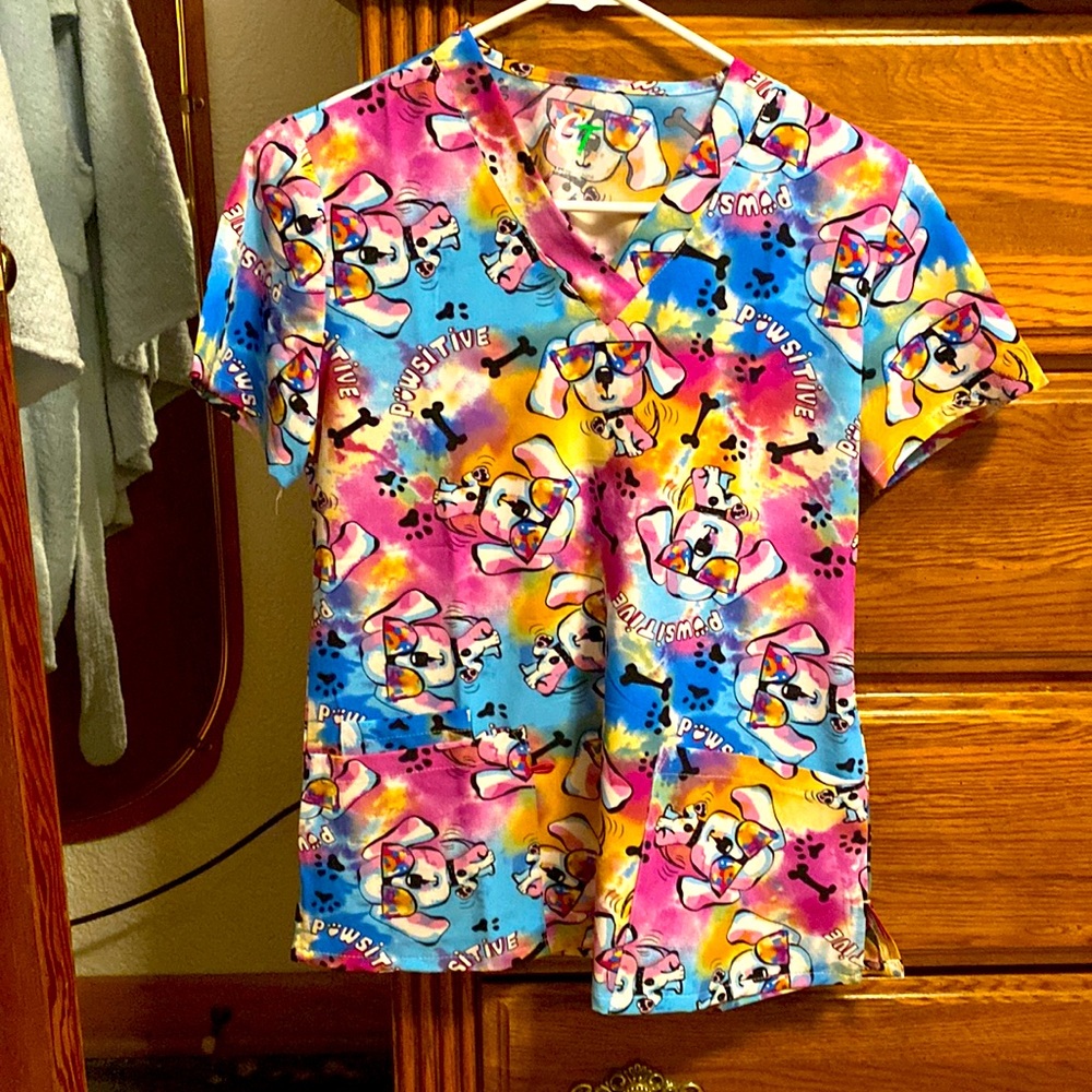 Scrub top